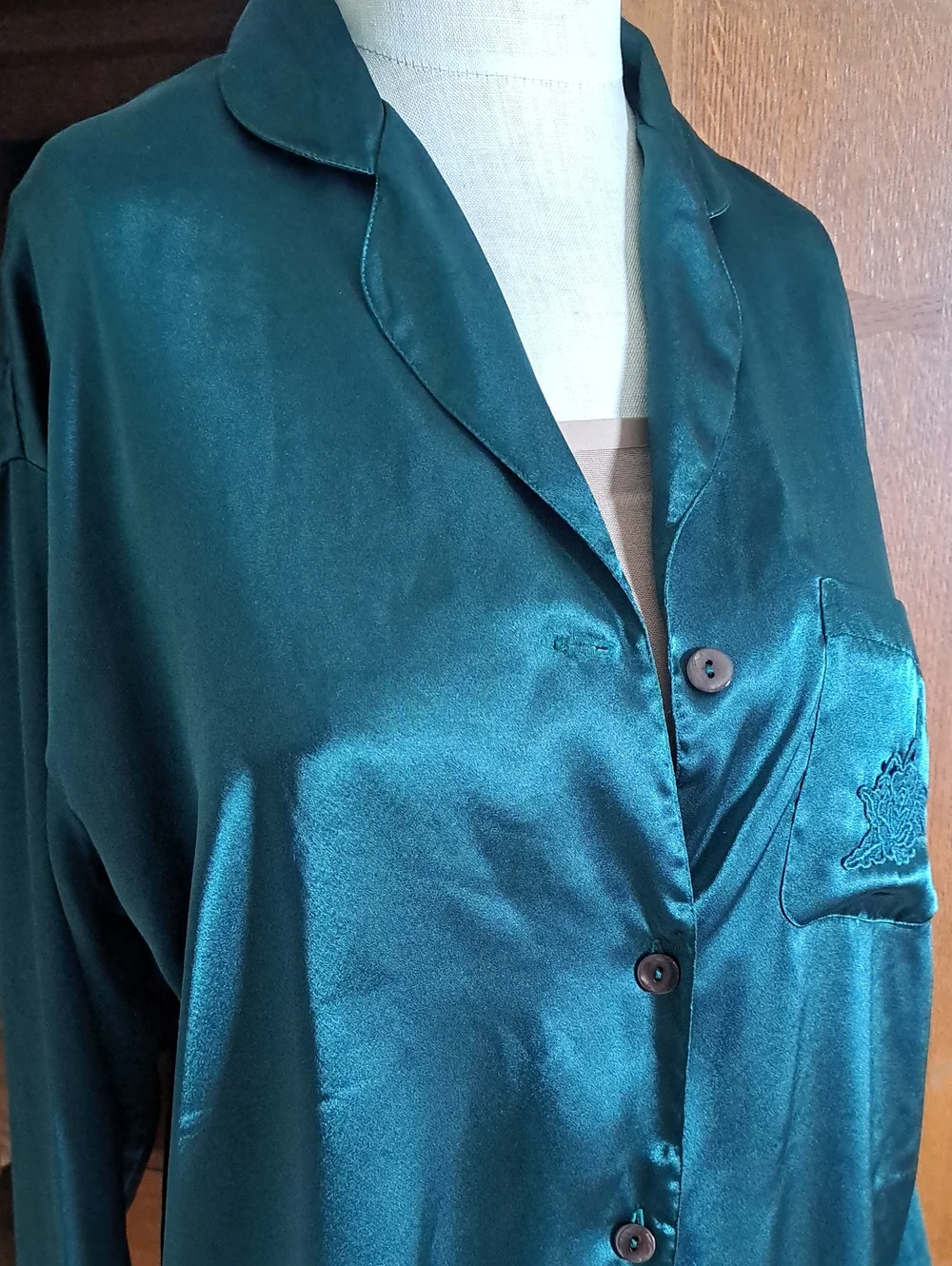 Vintage Y2K Victoria’s Secret Emerald Satin Robe XS Pink Heart Tag